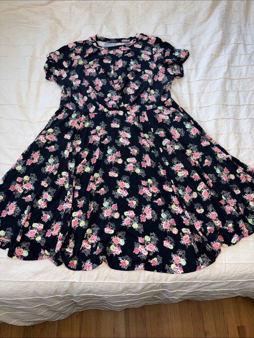 Torrid Super Soft Skater Dress Size 2 (18/20) Black Pink Yellow Rose Floral - Picture 10 of 10